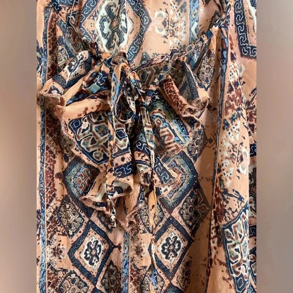 💚 Hollister - patterned boho long sleeve top peachy coloured- medium - Picture 3 of 4